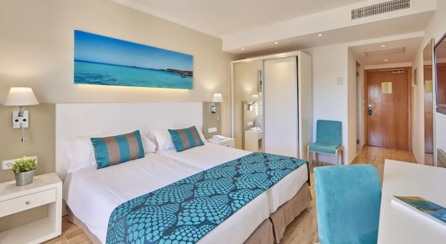 Двухместный номер Standard с балконом и с частичным видом на море Universal Hotel Lido Park & Spa