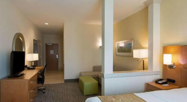 Люкс Deluxe Comfort Suites Bossier City - Shreveport