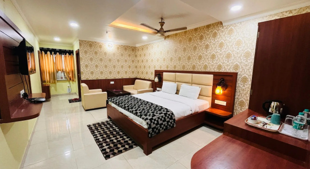 Sarojinee Residency