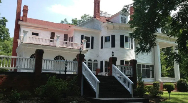 The Twelve Oaks Bed & Breakfast, Book Hotel Hoteller i Covington med parkering, Parkering