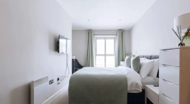 Contemporary 1BD Flat - Bristol City Centre!, Забронировать Отель Отели Бристоля 4 звезды, рядом с Бристольский университет, 4*