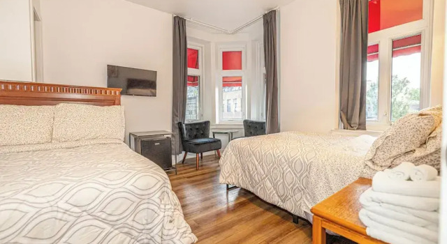 Konfor dört kişilik oda Hotel le Coach