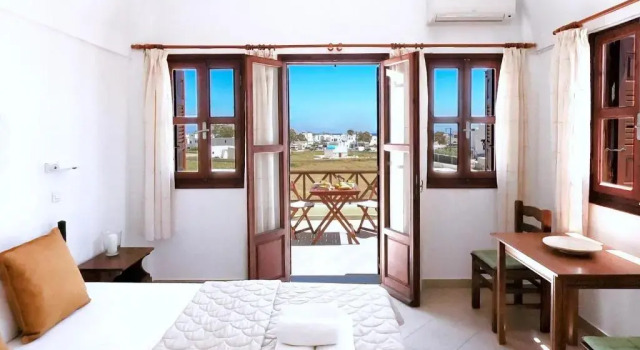 Апартаменты с балконом Almyra Villa