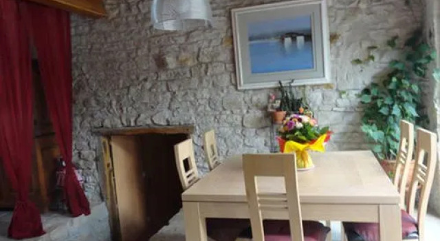 La Maison des Grenouillettes, Prenota Hotel Polliat 