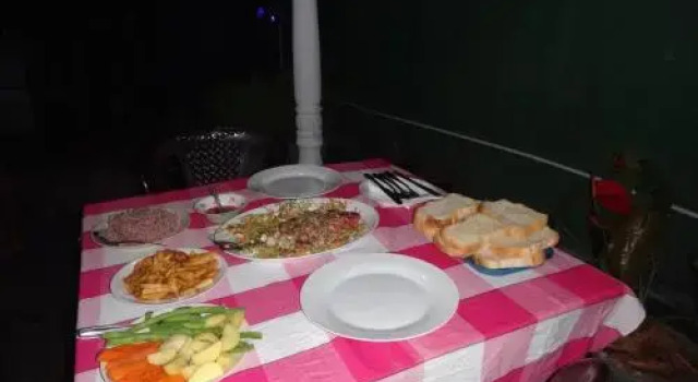 Dinesh Restaurant & Guest House, Забронировать Гостевой дом Хиккадува Округ Галле