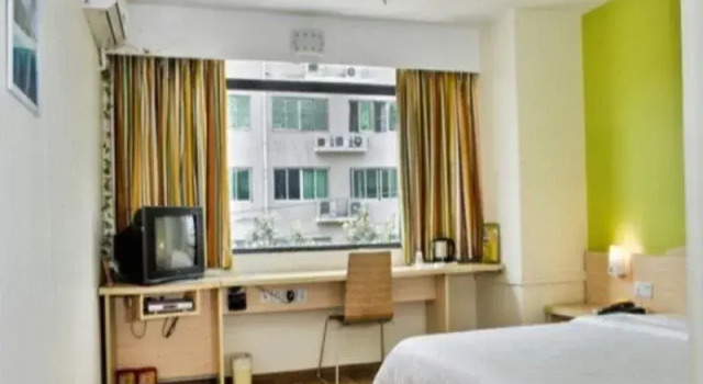 7 Days Inn Shenzhen Baoan Baolifang Branch
