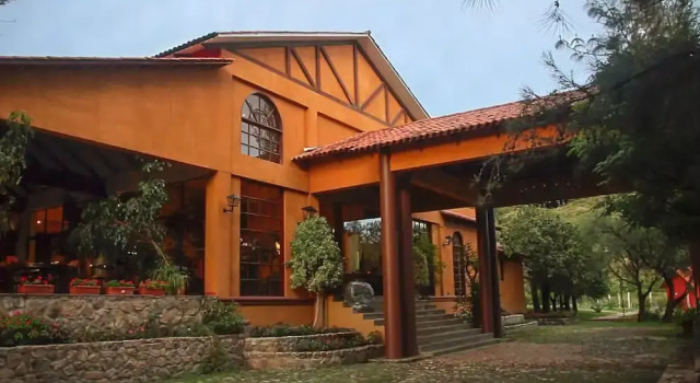 Kaluyo Resort Gran Hotel, Book Resort Hotels in Cochabamba with Parking, Parking