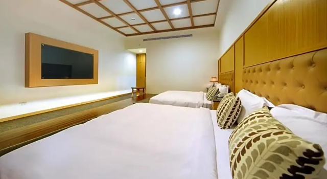 Четырёхместный номер Standard LanHai Inn