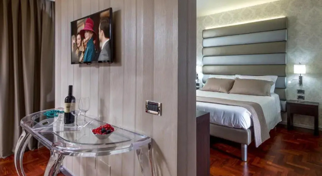 Люкс Enea Hotel Pomezia