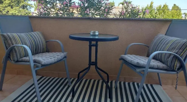 Студия Apartments Golić