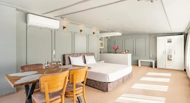 Четырёхместный номер Standard Marine Point Hotel