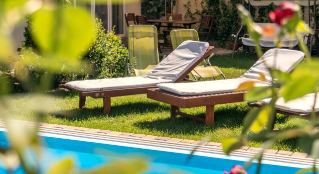 Guest House Butterfly Wing, Prenota Affittacamere Hotel a Odessa region con piscina, Piscina