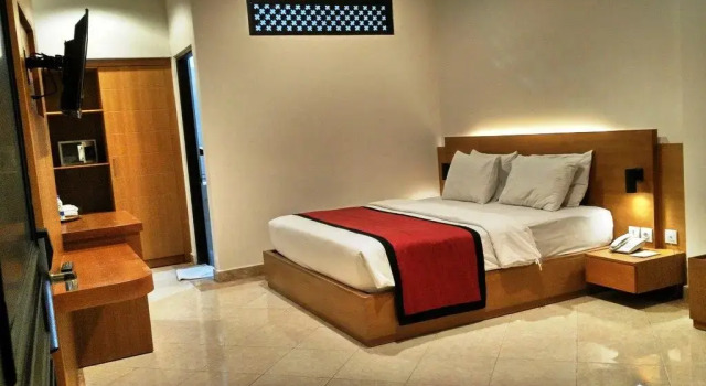 Номер Standard Super OYO Townhouse Oak Maxi Hotel Legian