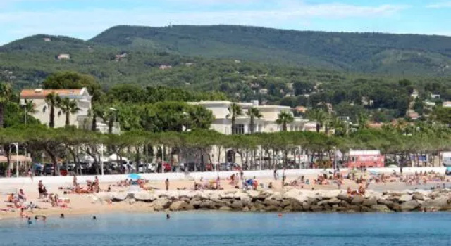 Les Restanques (COT110), Rezervasyon Otel Carros otoparklı oteller, Otopark