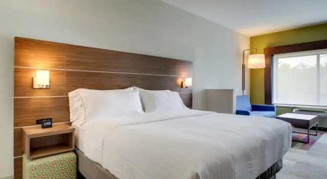 Номер Standard Holiday Inn Express & Suites Aurora - Naperville by IHG
