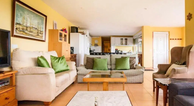 House with 5 bedrooms in Cantabria with wonderful sea view enclosed garden and WiFi 50 m from the beach, Buchen Sie Hotel Pielagos Kantabrien