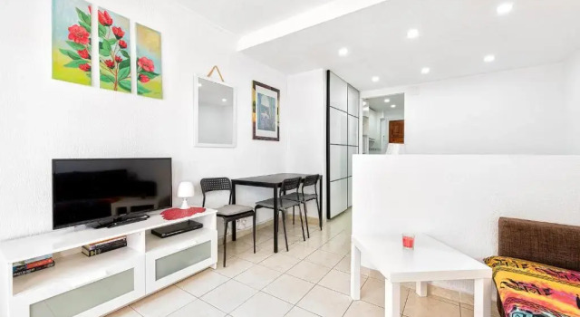 Apartamento a pie del mar, Забронировать Апартаменты/квартира Отели Плайя дель Инглес с бассейном, рядом с Экуменический храм Эль-Сальвадор, Бассейн