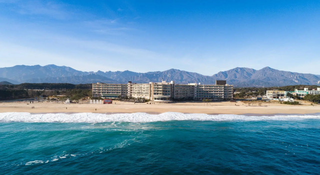 Полулюкс Kensington Resort Seorak Beach