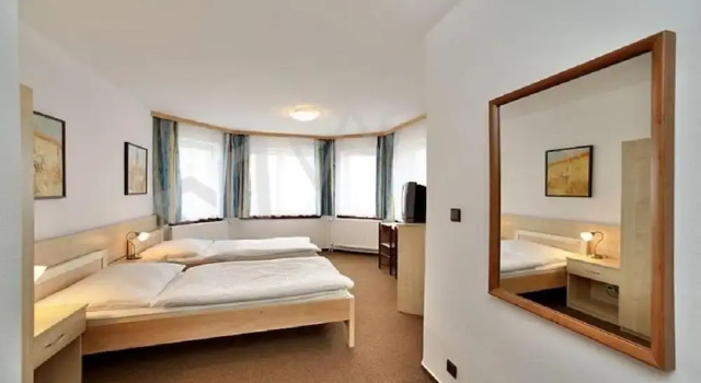 HOTEL RAJSKY, Забронировать Отель Отели Чески-Крумлов с завтраком, рядом с Municipal Theater Cesky Krumlov, Завтраки
