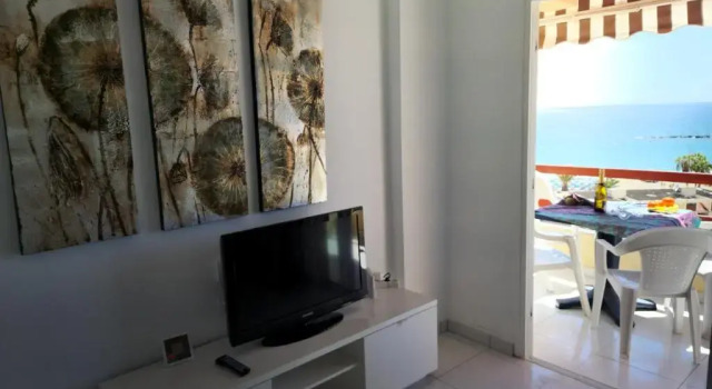 Las Vistas Apartment, Ocean View, 2 Bedrooms & Free Wifi, Book Apartment Hotels in Tenerife with Parking, Parking