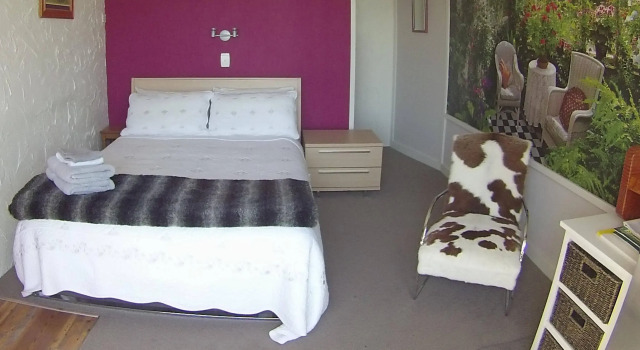 Te Aputa Lodge formerly La Casa Te Puru Lodge, Забронировать Гостевой дом Отели Те-Пуру с парковкой, Парковка