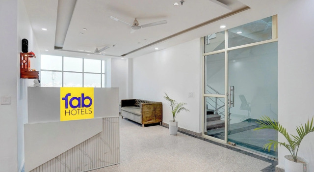 Fabhotel Cozy Stay
