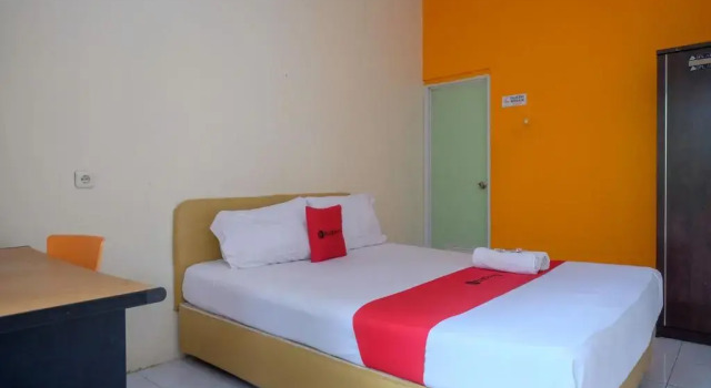 Двухместный номер Standard RedDoorz @ Jalan Pramuka Manado