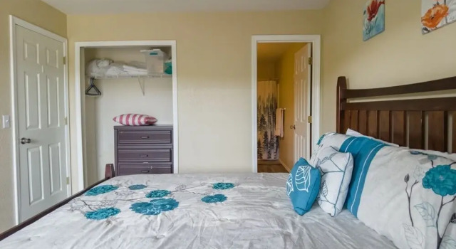 Fall Creek 61-25 2 Bedroom Condo, Забронировать Отель Отели Table Rock Lake с парковкой, Парковка