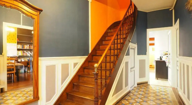 Вилла с 3 комнатами Elegant Bourgeoise Style House