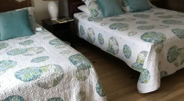 Четырёхместный номер Deluxe Red Rock Inn
