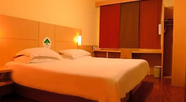 Двухместный номер Deluxe GreenTree Inn Tianji Dagang District Shihua Road Hotel