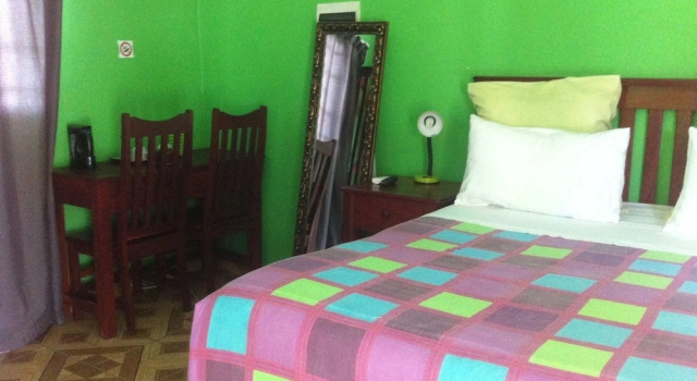 Camera Standard Gomwe Guest Inn