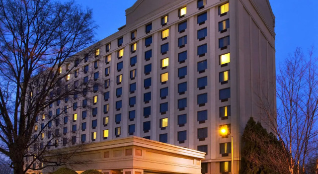 Кровать в общем номере Sonesta Atlanta Airport North