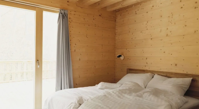 Mondholz - Urban Inn 24-7