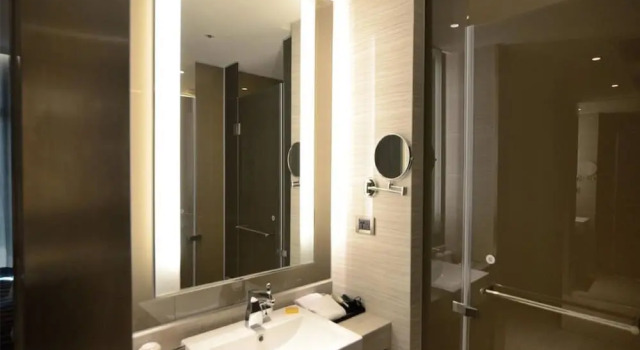 Четырёхместный номер Standard с балконом и с видом на гавань City Suites - Kaohsiung Chenai