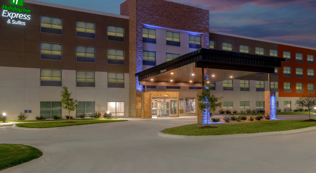 Holiday Inn Express and Suites Alton St Louis Area by IHG, Rezerwuj Hotel Alton Illinois