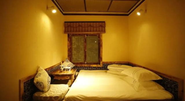 Northwest Folkways Inn, Book Hotel Zhangye Gansu