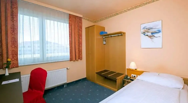 Номер Economy NOVAPARK Flugzeughotel Graz