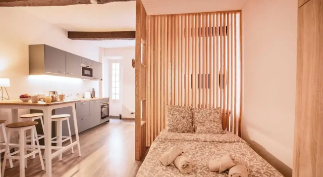 Chic Studio - 2P - in the Heart of Saint-tropez, Забронировать Апартаменты/квартира Отели Сен-Тропе с парковкой, рядом с Cimitière Marin, Парковка