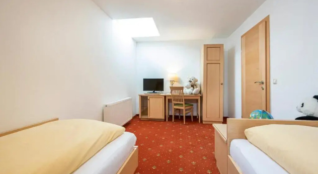 Gasthof Kleefeld, Rezerwuj Hotel Hotele w Salzburg z parkingiem, Parking