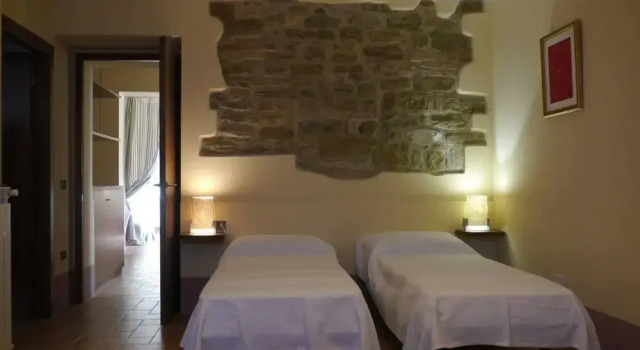 Rosmarino Charming Apartment in Italy for 4 People, Varaa Huoneisto Gubbio Umbria
