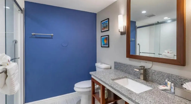 Люкс Comfort Suites St Louis - Sunset Hills
