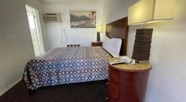 Номер Standard Desert Inn