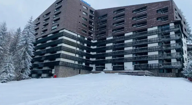 Alpin Resort Hotel - Apartamentele 2403-2404- proprietate administrata de gazda privata, Забронировать Курортный отель Курортные отели Пояна-Брашова, рядом с Bradul Ski Slope, Курортный отель