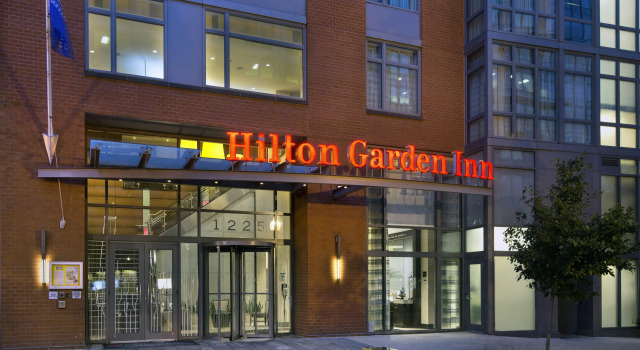 Hilton Garden Inn Washington D.C./U.S. Capitol, Забронировать Отель Northeast Вашингтон, рядом с LeDroit Park Residences