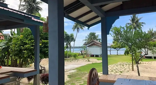New Raya - Nias Beach Bungalows