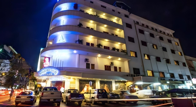 Asia Hotel, Buchen Sie Hotel Hotels in Kandal mit Parkplatz, Parkplätze
