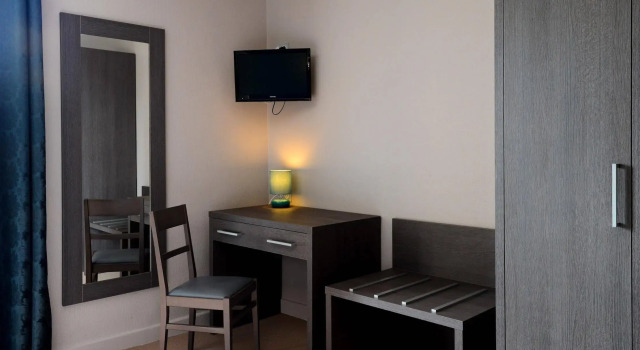 Hôtel de la Poste, Đặt Khách sạn Khách sạn ở Orne bao gồm bữa sáng, Bữa sáng