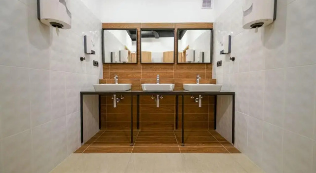 Капсула CHORS like a hotel - Capsule & NFT Boutique Hostel Bratislava - City Center