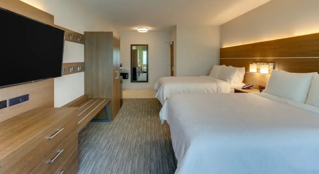 Четырёхместный люкс Holiday Inn Express & Suites - Roanoke - Civic Center